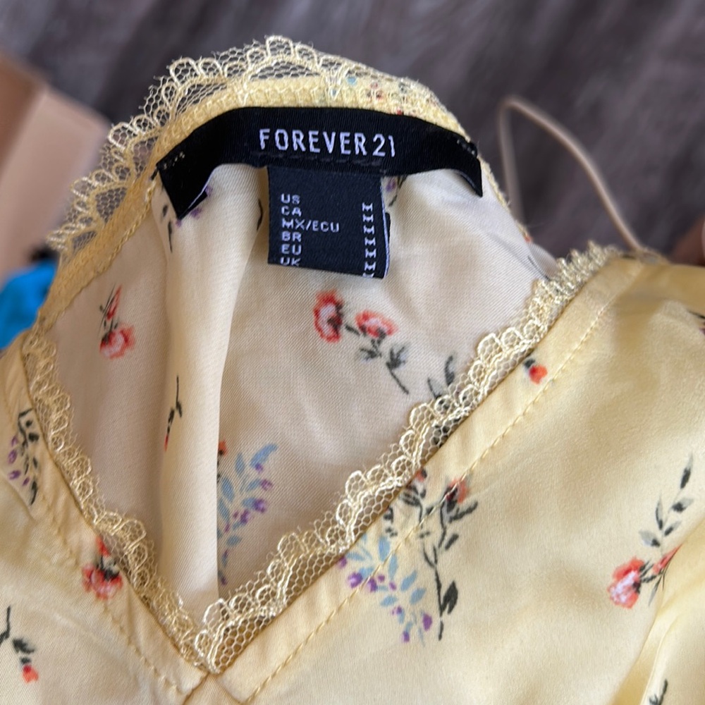 Yellow Floral Crop Top Cami lace trim button side spaghetti strap